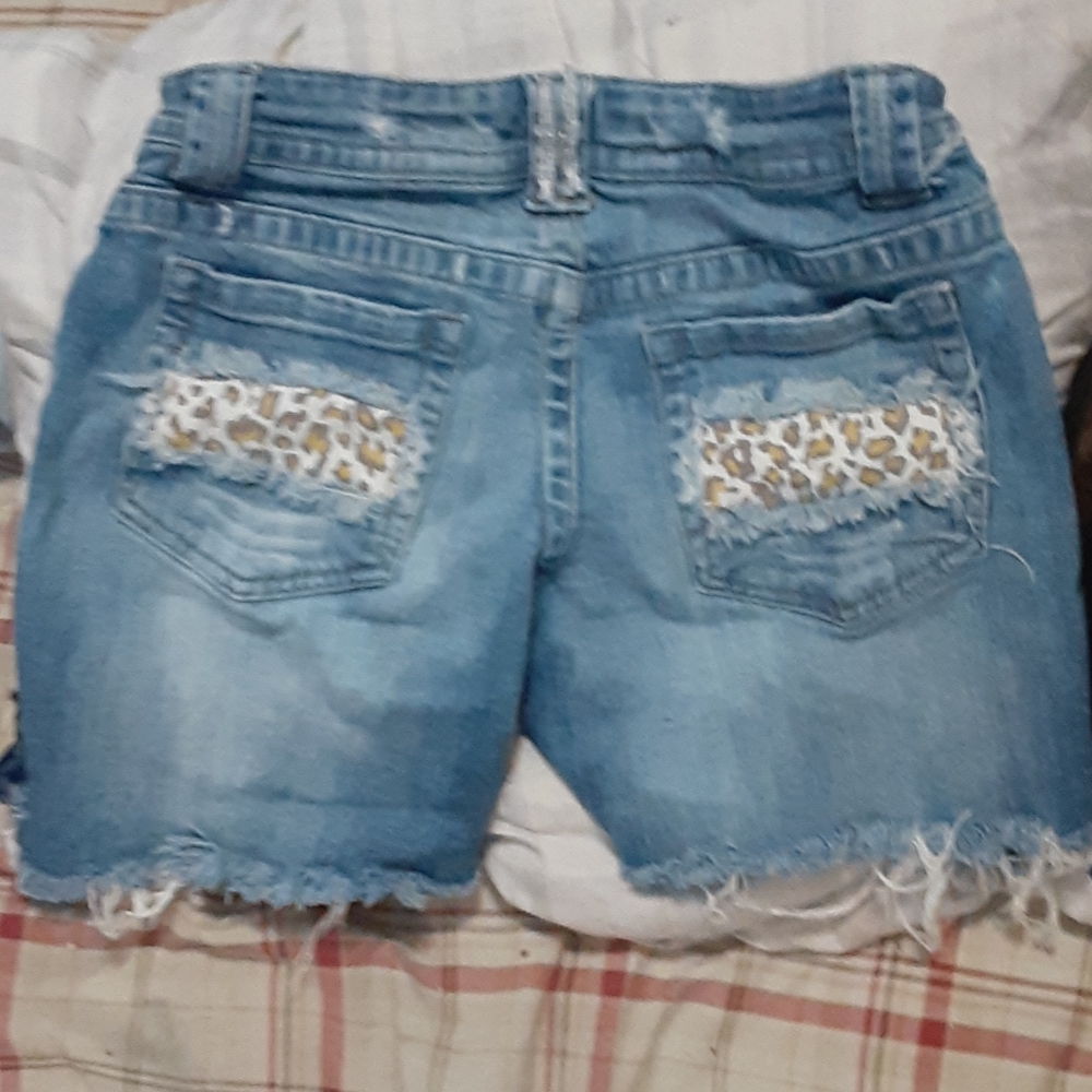 YAKUM denim shorts - Picture 4 of 4